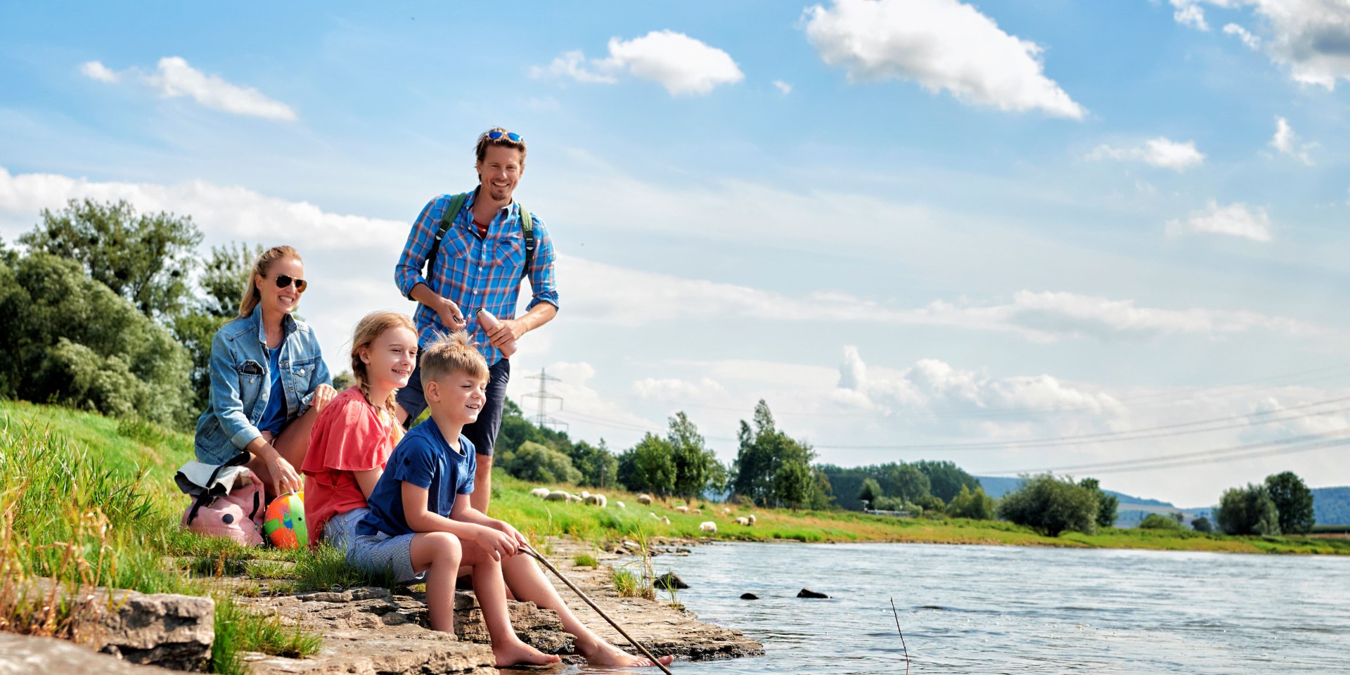 Familie an der Weser in Emmerthal, © DZT/Jens Wegener