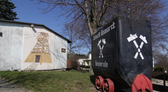 Eisenerz-Förderwagen am ehemaligen Schacht Bismarck in Liebenburg-Heimerode, © Verlag Schadach