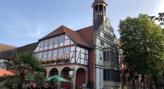 Das Nienburger Rathaus mit seinem Weserrenaissance-Giebel, © Mittelweser-Touristik GmbH