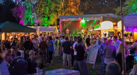 Weinfest, © HMT Hameln Marketing und Tourismus GmbH